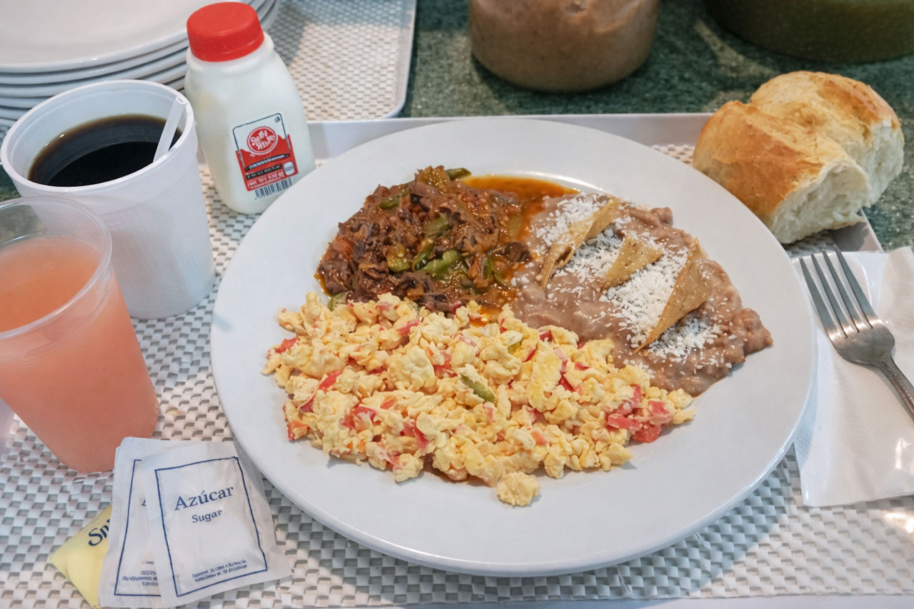 Desayuno buffet americano